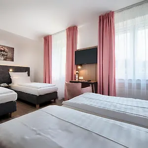 Home Hotel Otel